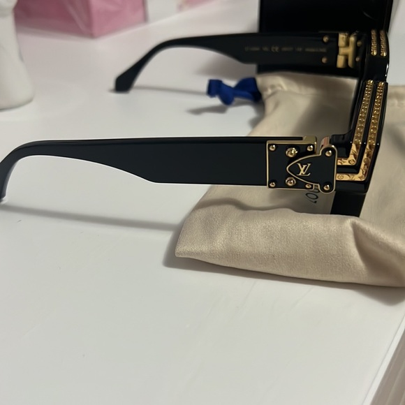 LOUIS VUITTON 1.1 MILLIONAIRES SUNGLASSES - Picture 4 of 5